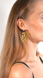 Load image into Gallery viewer, Golden Monstera Leaf Earrings