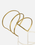 Load image into Gallery viewer, 24K gold-plated Basic Curve Bracelet with an elegant, sophisticated design, BR00248.
