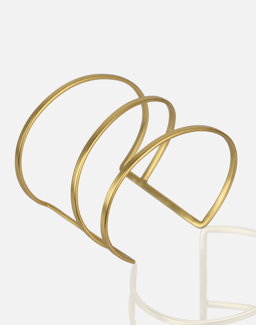 24K gold-plated Basic Curve Bracelet with an elegant, sophisticated design, BR00248.