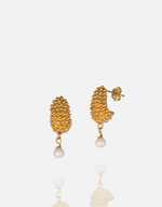 Load image into Gallery viewer, Grape Pearl Earring
