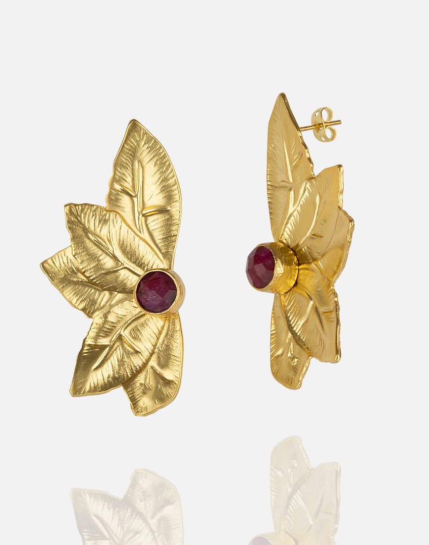 Pendientes de perlas de laurel dorado