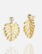 Load image into Gallery viewer, ER01135 24K gold-plated brass earrings inspired by Roman and Hellenistic designs with leaf motif.
