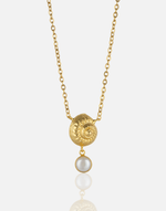 Cargue la imagen en el visor de la galería, Natural Feelme Necklace with unique design and natural materials.
