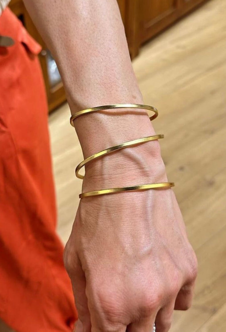 Basic Curve Bracelet - Aquadan.co