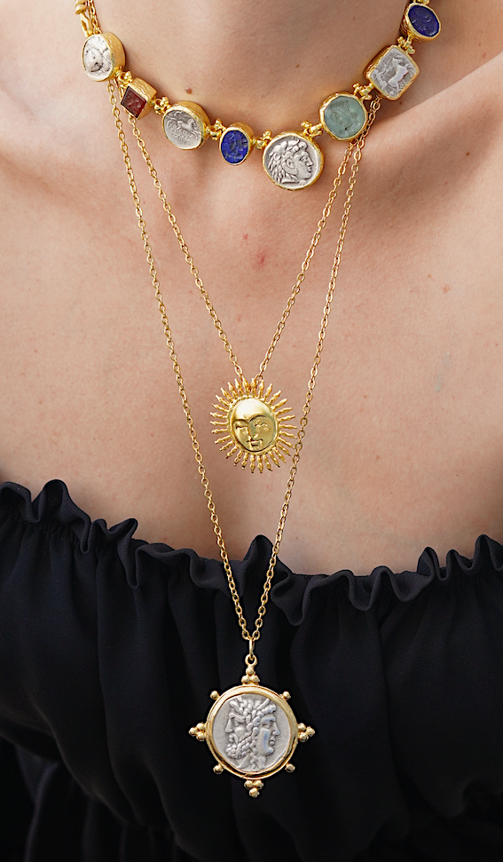 Collar de saludo